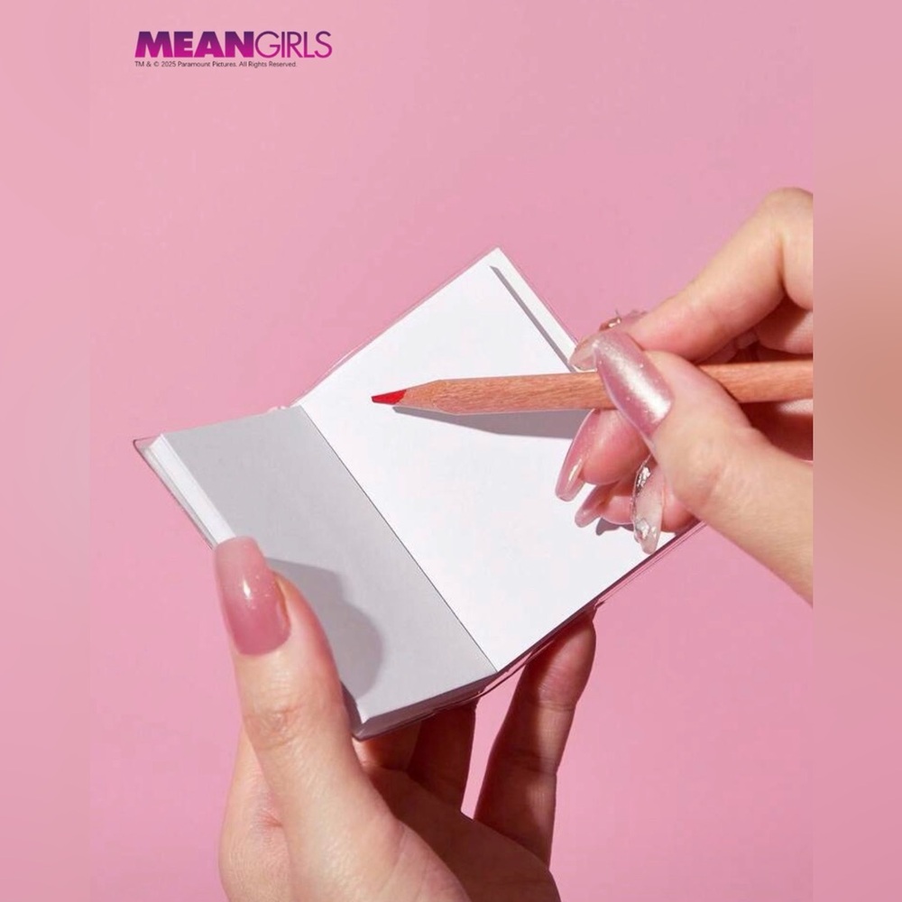 Mean Girls “Burn Book” keychain - Picture 5 of 7